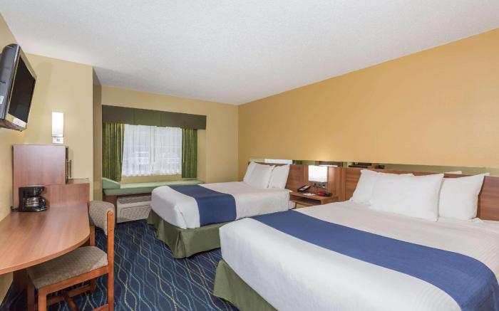 Microtel Inn & Suites by Wyndham Gulf Shores