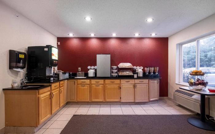 Red Roof Inn Clifton Park