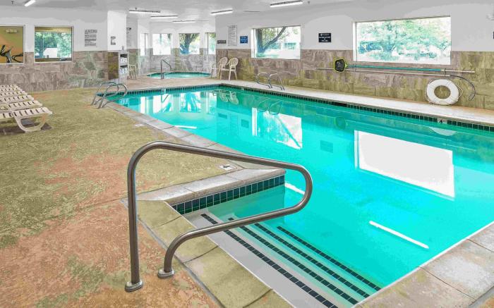 Crystal Inn Hotel & Suites - Midvalley