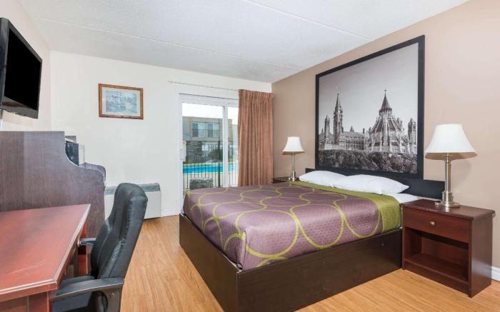 Super 8 By Wyndham Cambridge/Kitchener/Waterloo Area