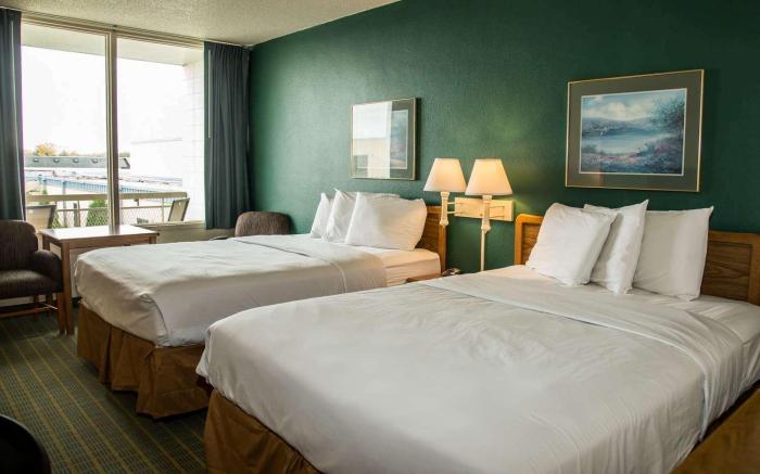 Baymont Inn & Suites by Wyndham Fargo