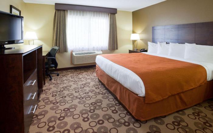 AmericInn by Wyndham Blue Earth