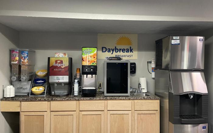 Days Inn By Wyndham Warrensburg