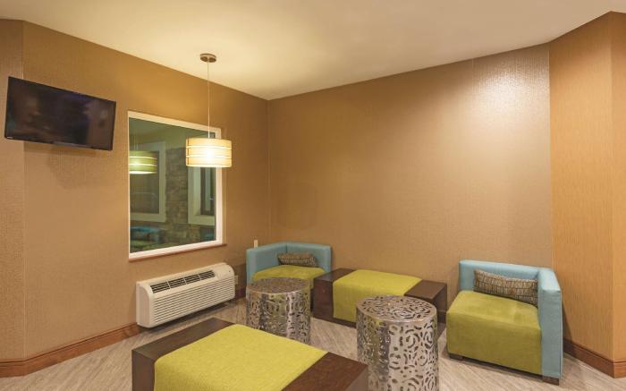 La Quinta Inn by Wyndham Buffalo Airport