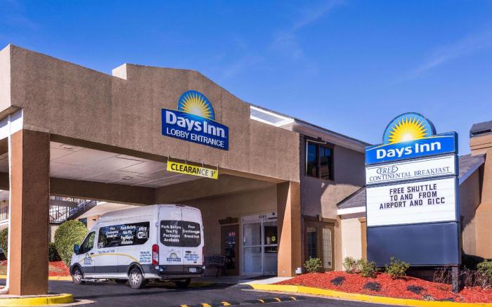 Days Inn by Wyndham College Park Airport Best Road