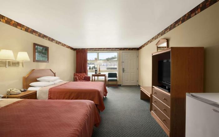 Super 8 By Wyndham Lake George/Downtown