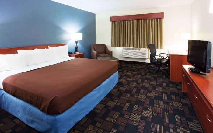 AmericInn by Wyndham Austin