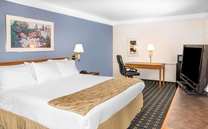 Days Inn by Wyndham Houston