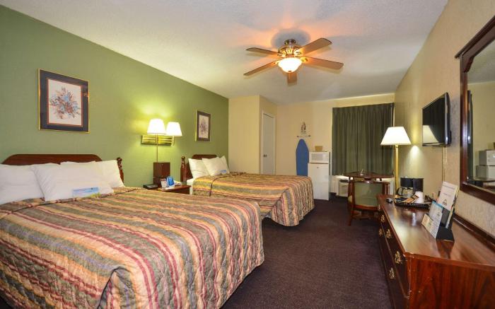 Days Inn by Wyndham Southern Hills/ORU