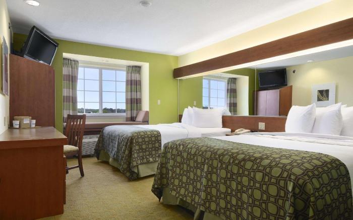 Super 8 by Wyndham San Antonio Airport North