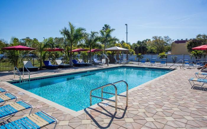 Days Inn by Wyndham Sarasota Bay