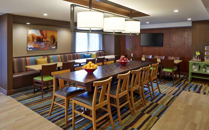Fairfield Inn and Suites Rochester East