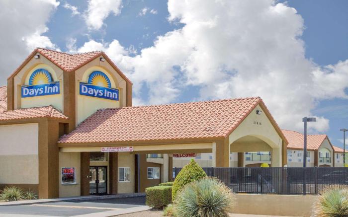 Days Inn by Wyndham Phoenix North