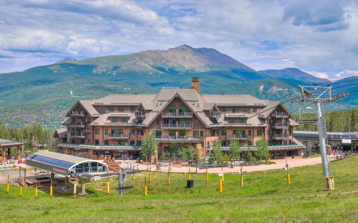 Crystal Peak Lodge By Vail Resorts