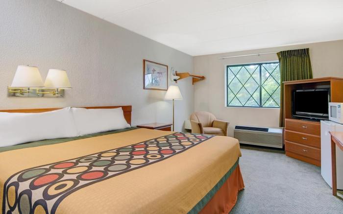 Super 8 by Wyndham Stamford/New York City Area