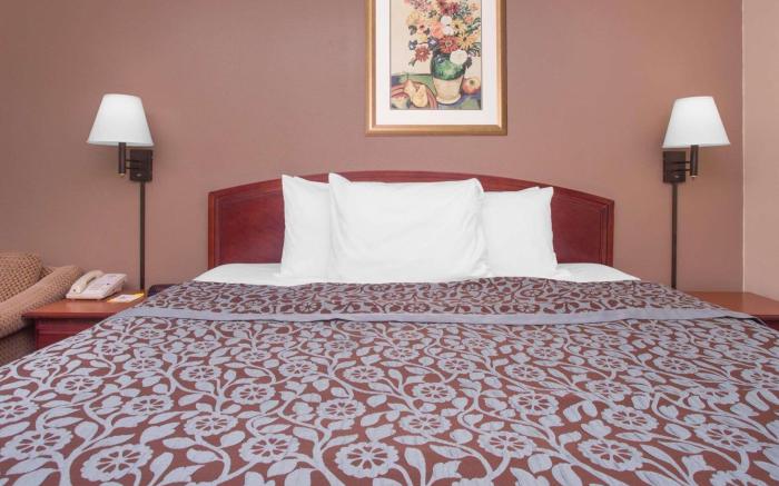 Days Inn by Wyndham Dublin GA