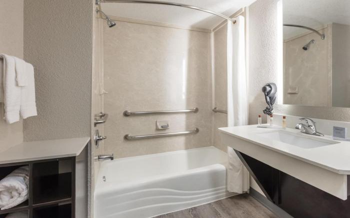 Wingate by Wyndham Dallas Love Field