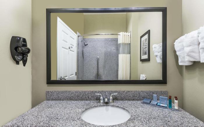 Wingate by Wyndham Lake Charles Casino Area
