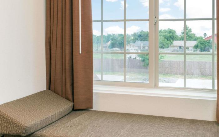 Microtel Inn & Suites by Wyndham Eagle Pass