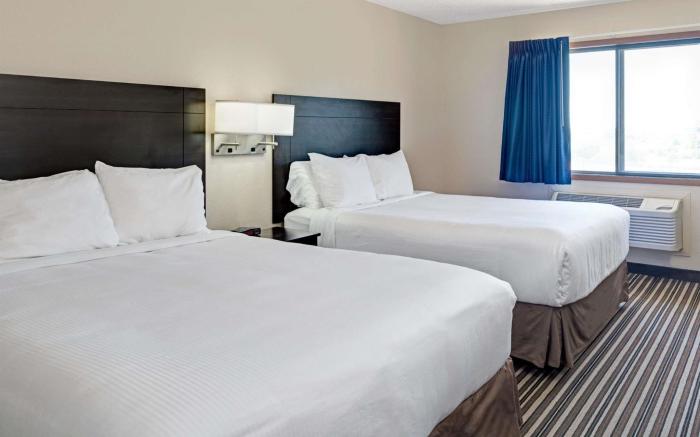 Super 8 by Wyndham Omaha I-80 West