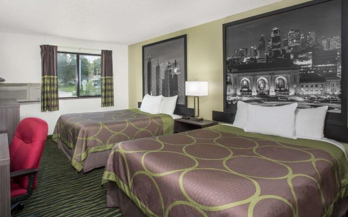 Super 8 By Wyndham Independence Kansas City