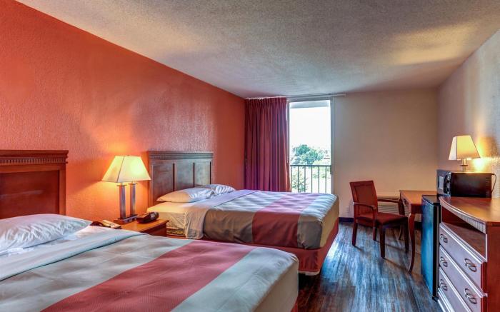 Motel 6 Jackson, TN