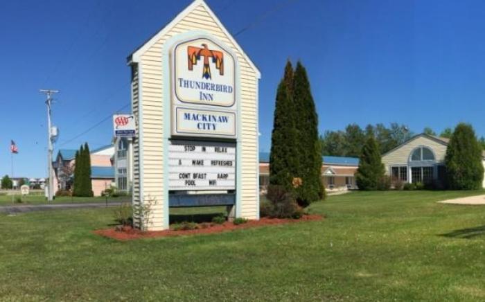 Thunderbird Inn of Mackinaw City