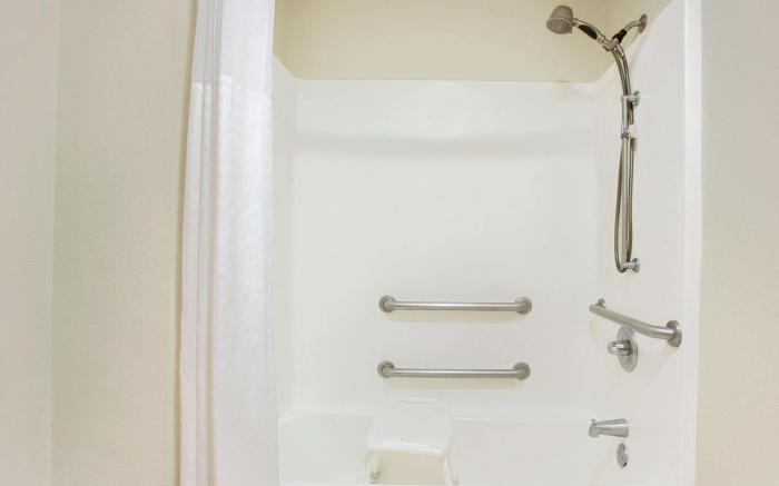 Days Inn & Suites by Wyndham Ridgeland