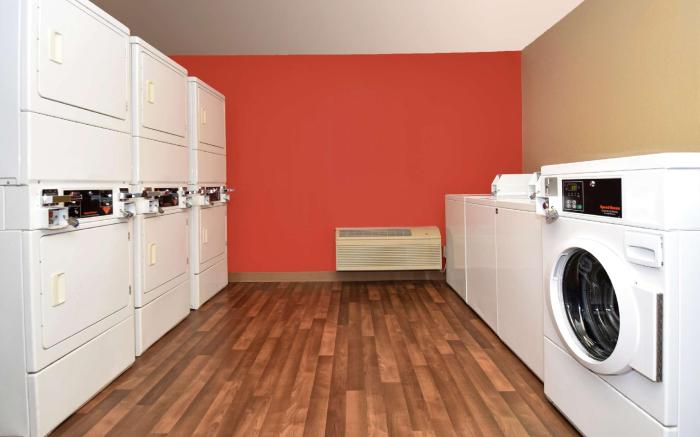 Studio 6 Suites Fresno North  CA