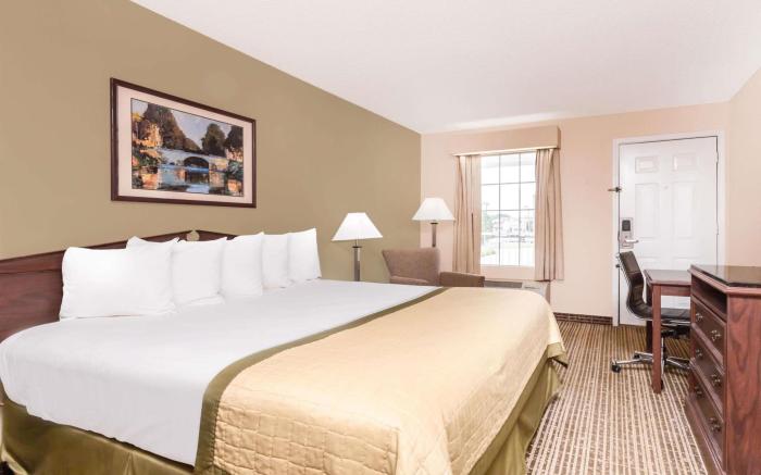 Baymont by Wyndham Albany at Albany Mall
