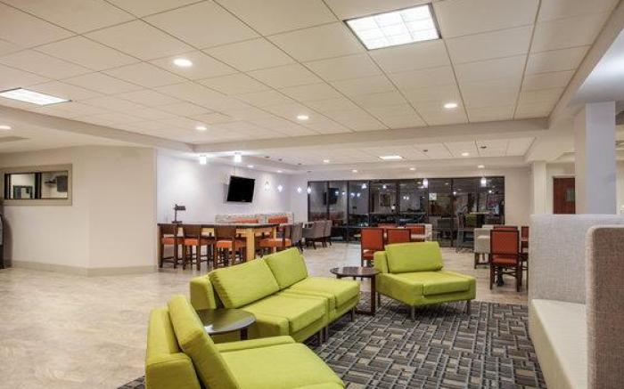 Holiday Inn Express & Suites Augusta West - Fort Eisenhower, an IHG Hotel By IHG