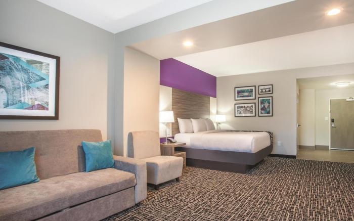 La Quinta Inn & Suites by Wyndham Forsyth