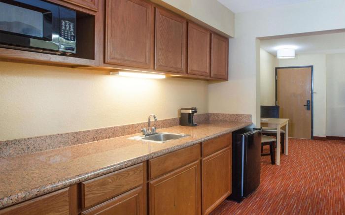 Hawthorn Extended Stay by Wyndham Corpus Christi