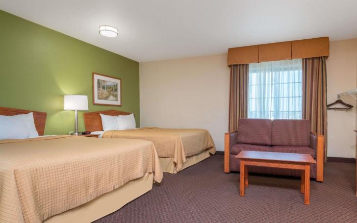 Days Inn & Suites by Wyndham Rochester South