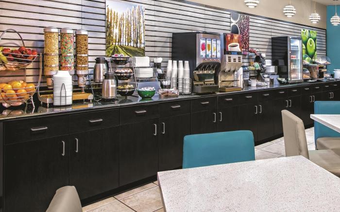 La Quinta Inn & Suites by Wyndham San Antonio N Stone Oak