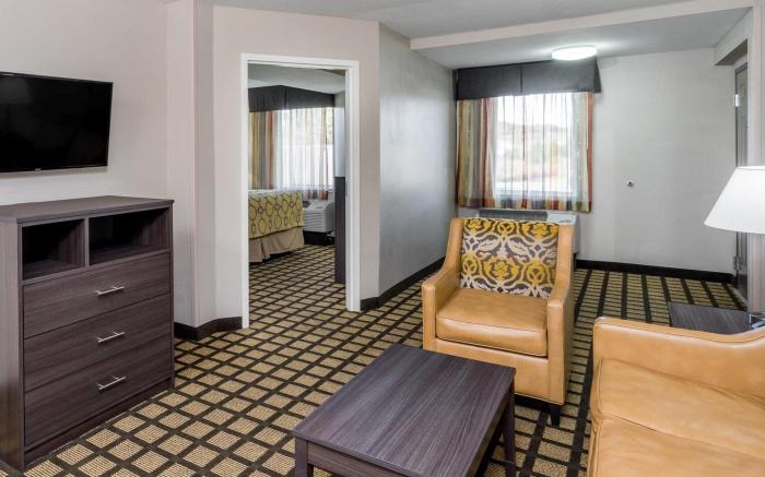 Baymont by Wyndham Clarksville