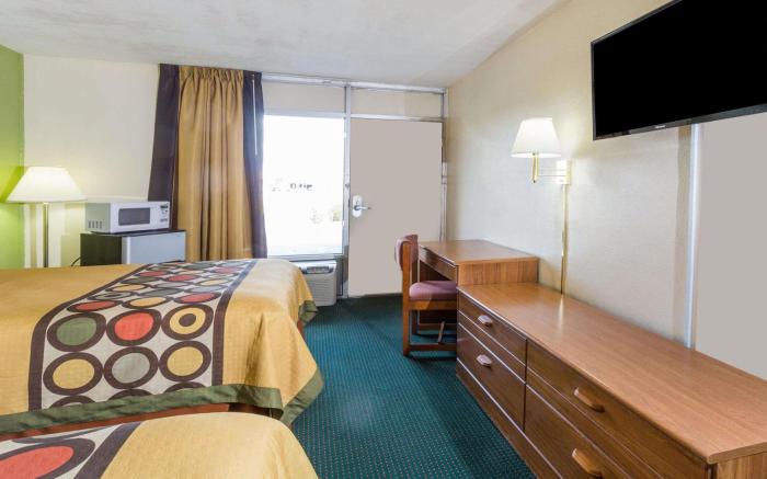 Super 8 By Wyndham Tifton