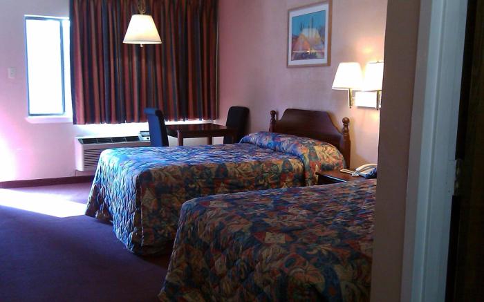 Motel 6 Arlington, TX - UTA