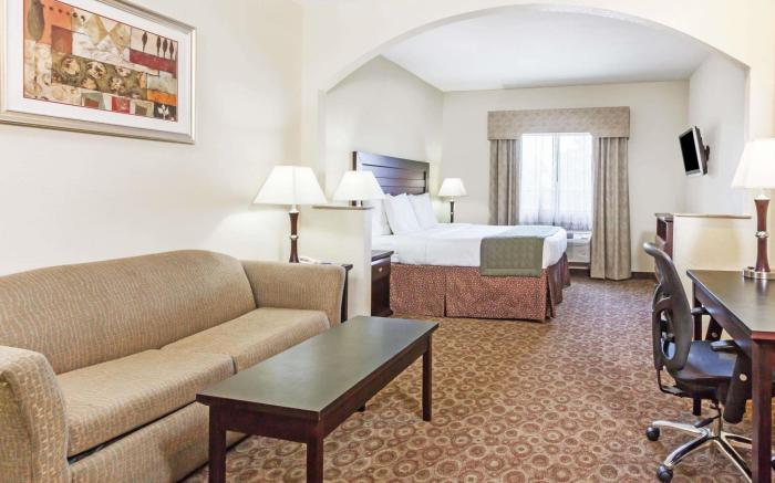 Grander Inn & Suites by IHG