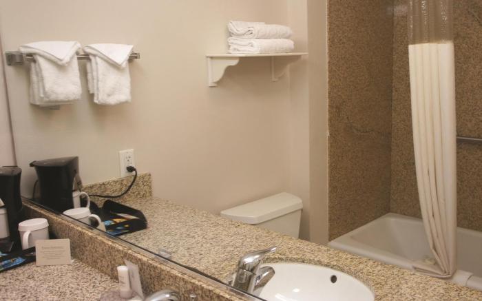 La Quinta Inn & Suites by Wyndham Visalia/Sequoia Gateway