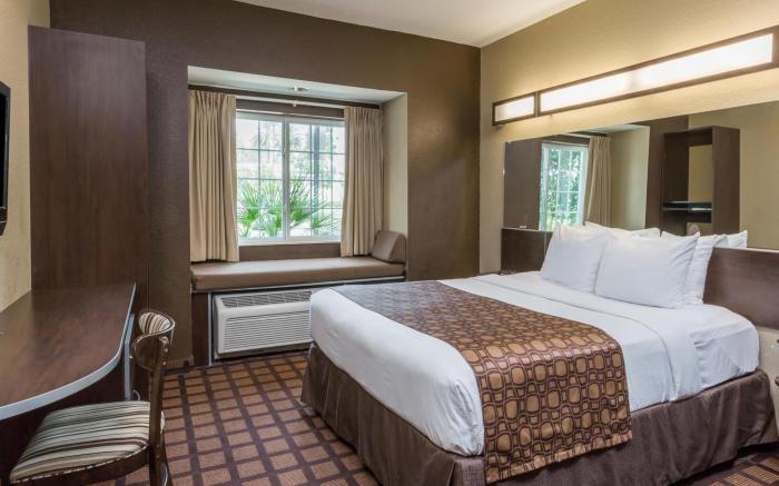 Microtel Inn & Suites by Wyndham Jacksonville Airport