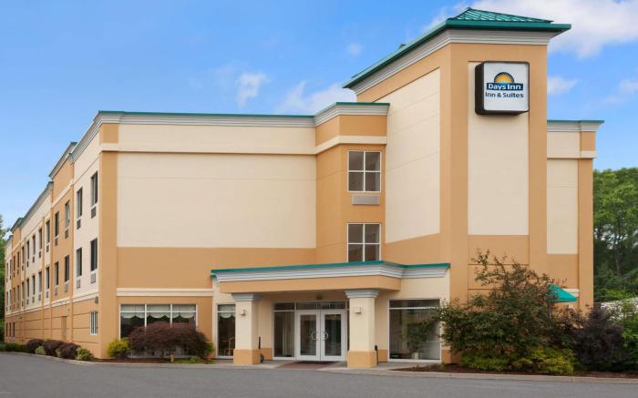 Days Inn & Suites by Wyndham Albany