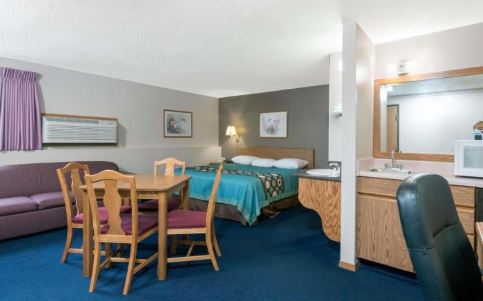 Super 8 By Wyndham Milbank Sd