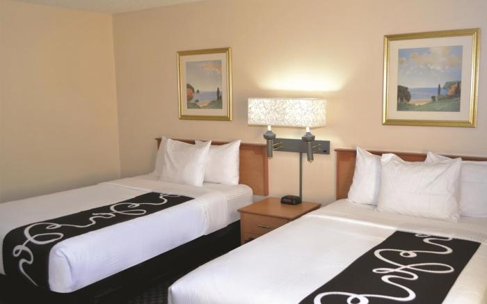 La Quinta Inn & Suites by Wyndham Tampa Fairgrounds - Casino