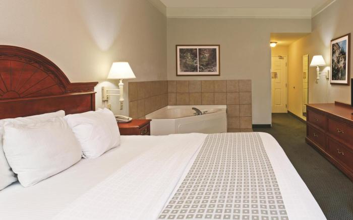 La Quinta Inn and Suites Fort Myers I-75