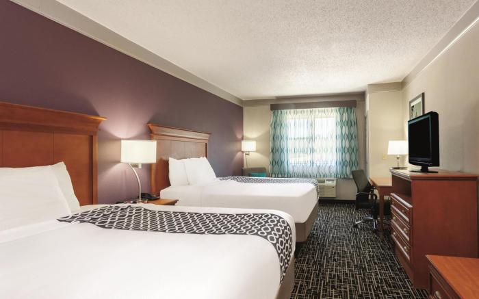 La Quinta Inn & Suites by Wyndham Jackson Airport