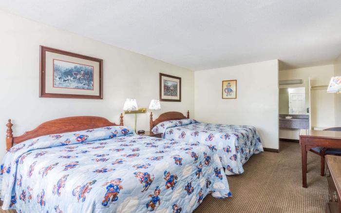 Travelodge by Wyndham Cape Cod Area