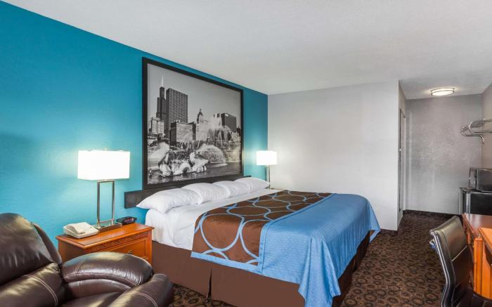 Super 8 By Wyndham Belleville St. Louis Area