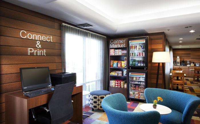Comfort Inn & Suites Phoenix North / Deer Valley