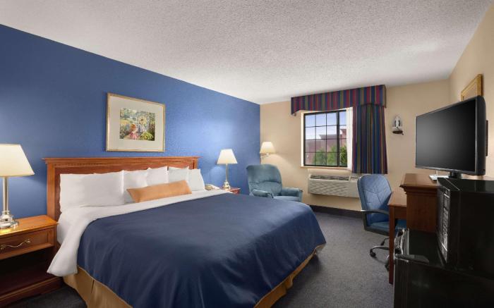 Days Inn by Wyndham Keene NH